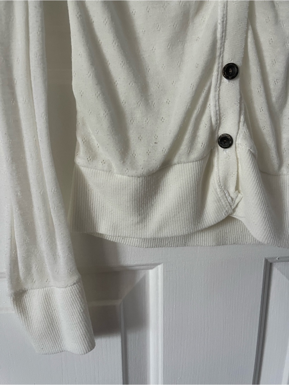 NWOT/Elegant White Women’s Sweater – Soft & Stylish, Size XS - Picture 10 of 13